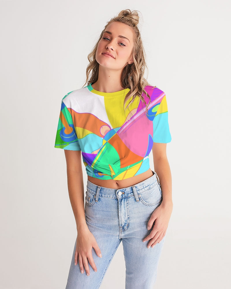 MN-AK1 Women's Twist-Front Cropped Tee