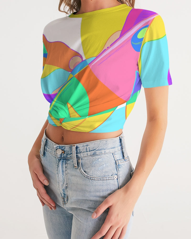 MN-AK1 Women's Twist-Front Cropped Tee